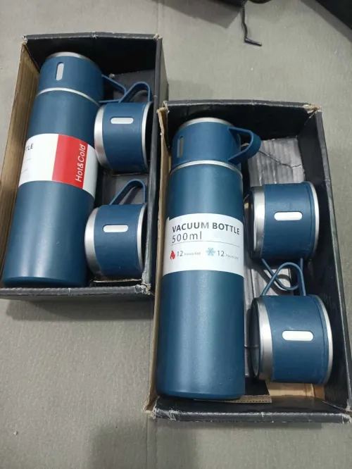 Thermos avec 3 tasses 500ml