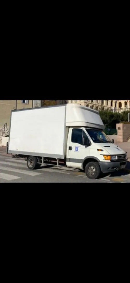 نقل البضائع والترحيل الكامل باحترافية وأمان Transport de marchandises et déménagement complet avec professionnalisme et sécurité