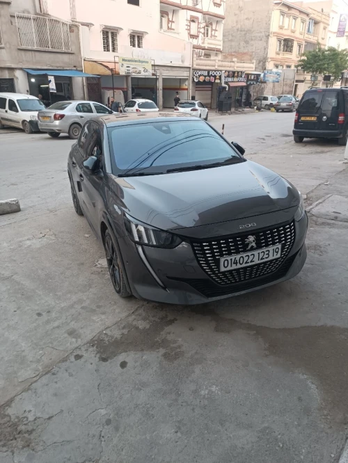 Peugeot 208 2023 GT