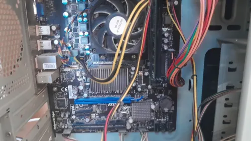Desktop Computer : AMD Phenom II X2 555 BE CPU , 2 Gb Ram , 760GM-P21 (FX) Motherboard