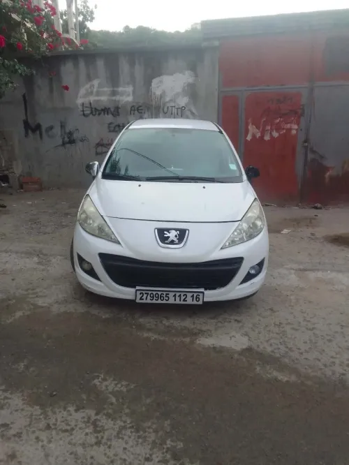 Peugeot 207 2012 Fennec