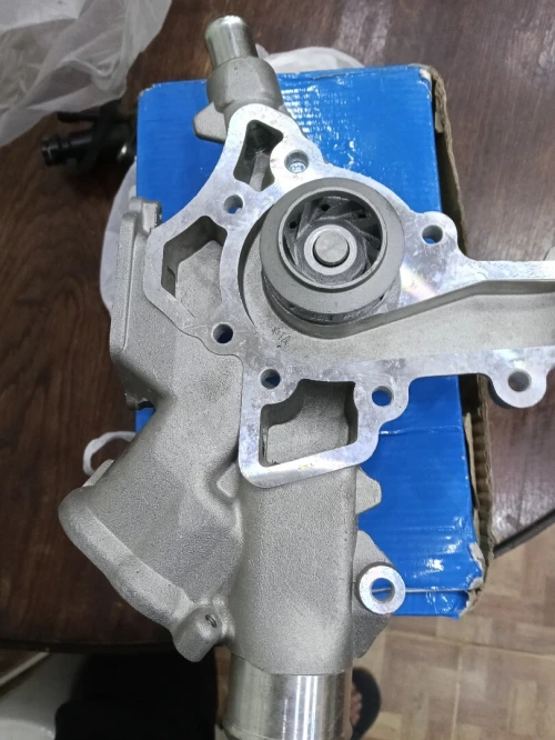 Pompe à eau et buté hydraulique Opel
