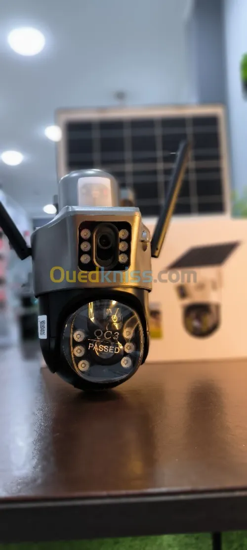 Caméra solaire 4G V380