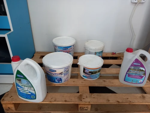 Vente d'équipements et produits de piscine 