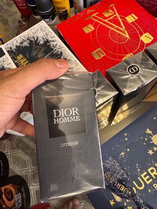 Des parfums original dior prada chanel myself