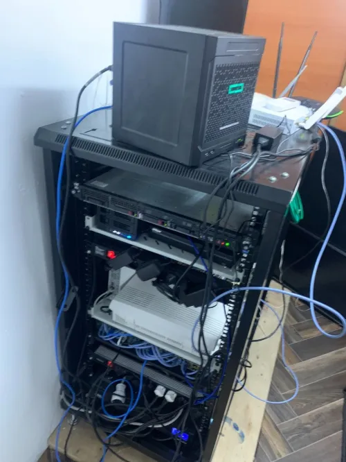 Installation et maintenance de réseau informatique