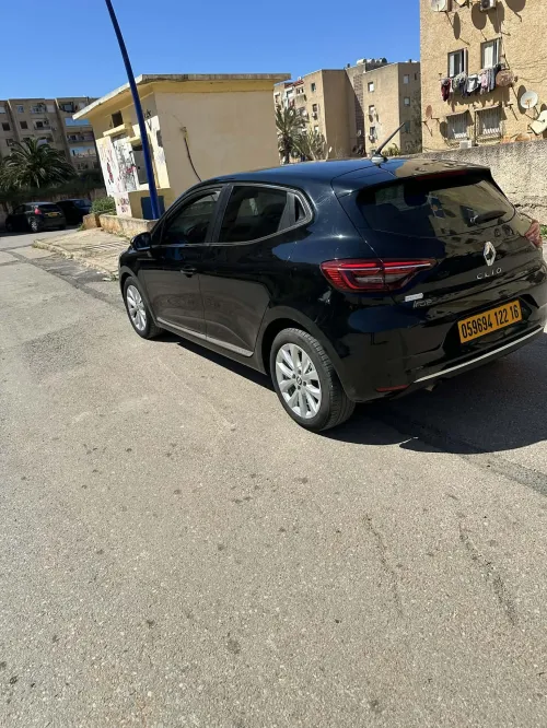 Renault Clio 5  2023 Authentic
