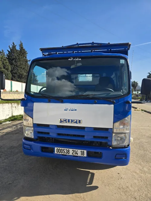 Isuzu Isuzu 2014