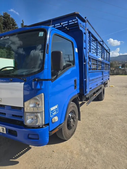 Isuzu Isuzu 2014