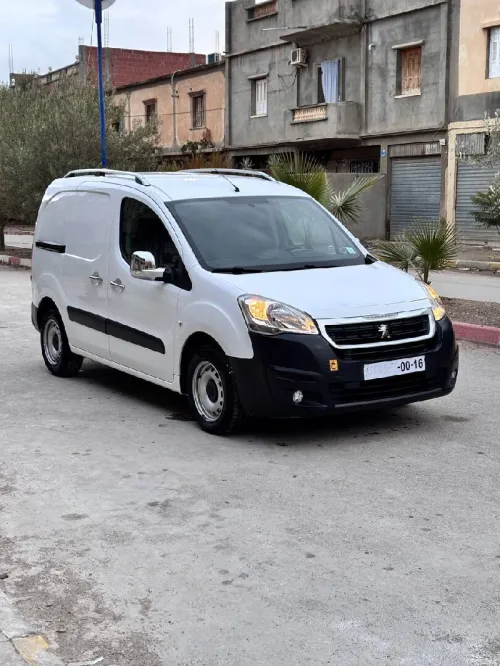 Peugeot Partner 2015 B9