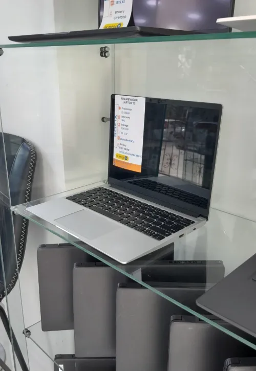 LAPTOP FRAMEWORK 13 i7-1260P 16G 512G SSD 13" FHD