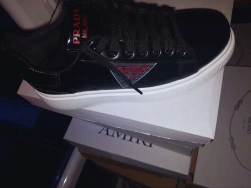Shausseur prada milano