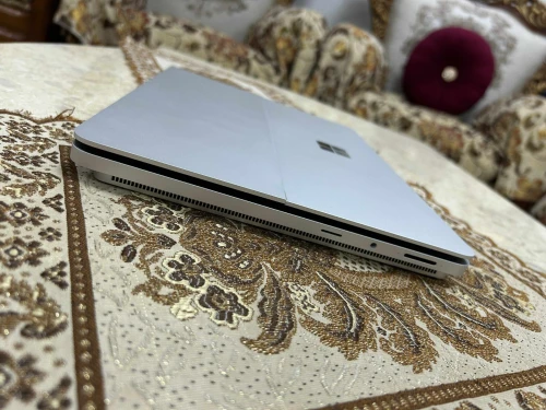 Surface Laptop studio 2