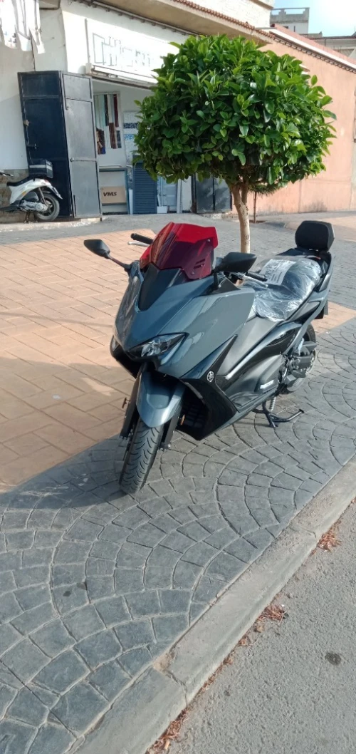 Yamaha T max 2022