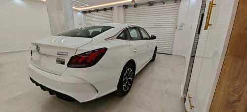 MG MG5 2025 