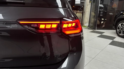 Volkswagen Golf 2026 R line full black
