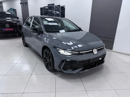 Volkswagen Golf 8.5 2026 R line black edition
