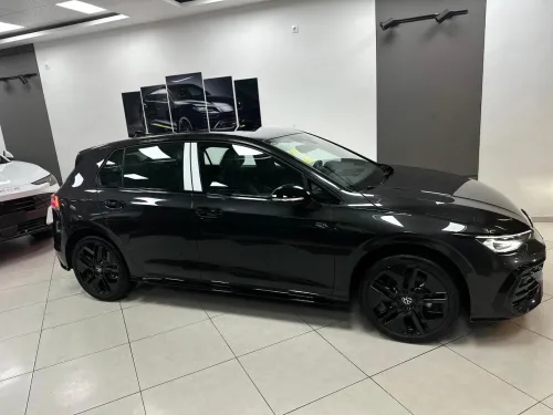 Volkswagen Golf 2026 R line full black
