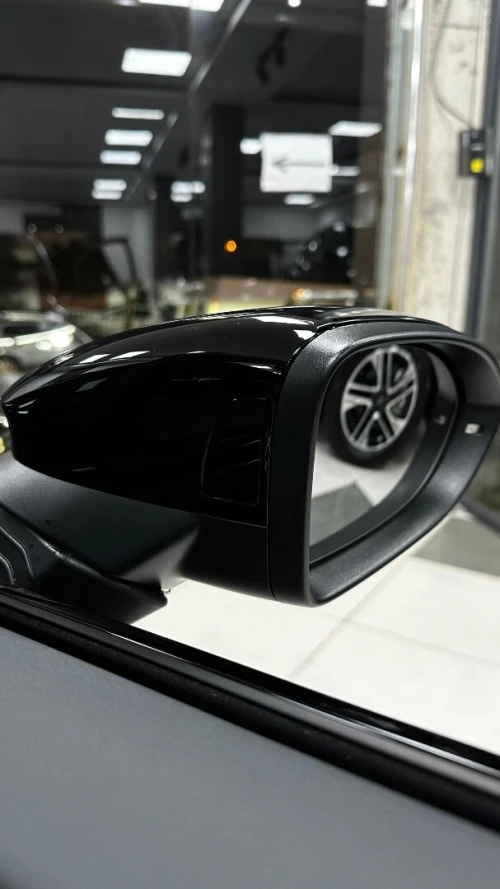 Volkswagen Golf 2026 R line full black