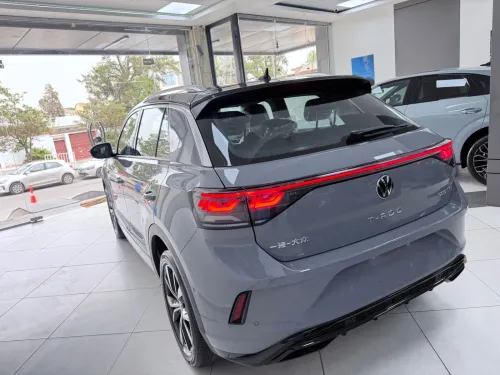 Volkswagen T-Roc 2026 R line pack chrome