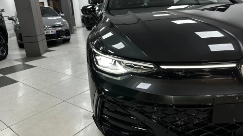 Volkswagen Golf 2026 R line full black