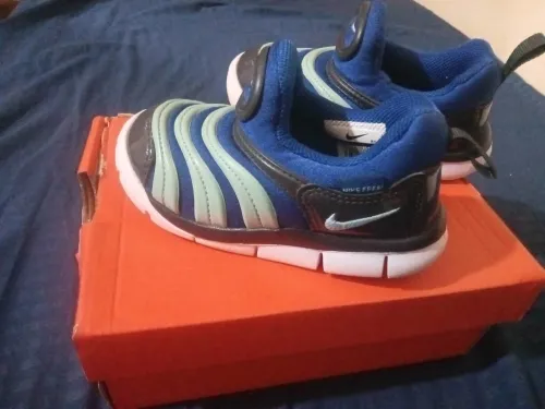 Nike dynamo Free 