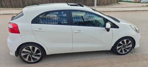 Kia Rio 5 portes 2015 Funny Facelift 