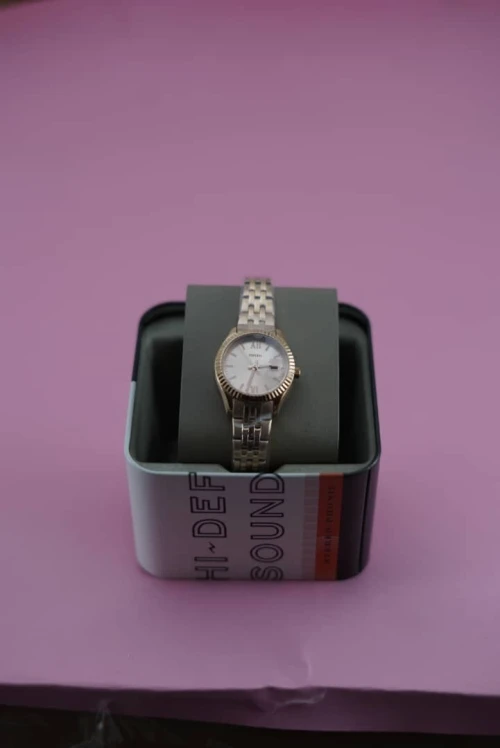 Montre fossil femme original