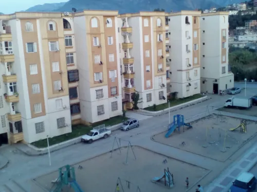Location Appartement F3 Béjaïa Souk el thenine