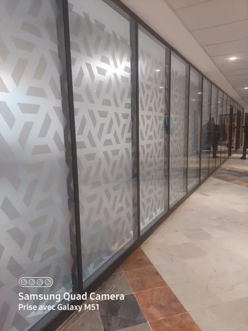 Travaux de cloison amovible mur rideau façade ventilée