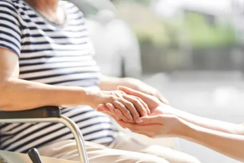 Garde malade homme et femme à domicile ou à l'hôpital