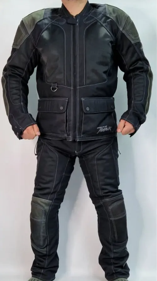 Tenue de Moto professionnel aves les Protéges 