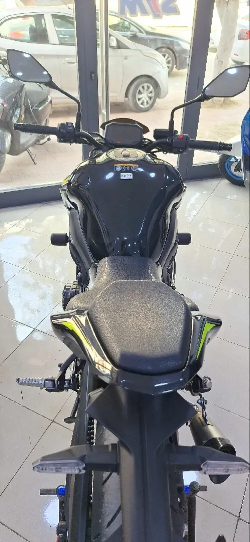Kawazaki Z900 2025