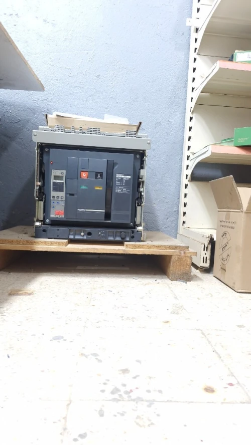 Disjoncteur siemens 1000A /schneider 800A
