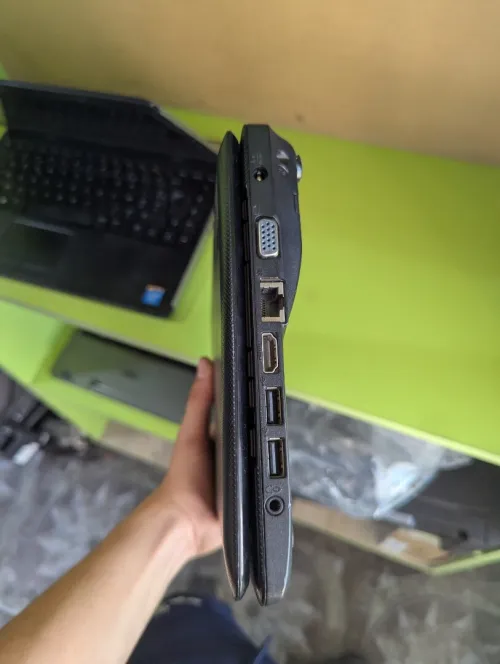 Mini pc portable Toshiba caba avec charger 