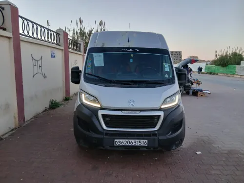 Peugeot Boxor 2015