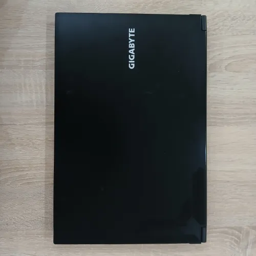 Laptop Gaming pc gamer, architecture Gigabyte G5 RTX 4060 144Hz i5-12500H 16 Go DDR4 512 Go NVME