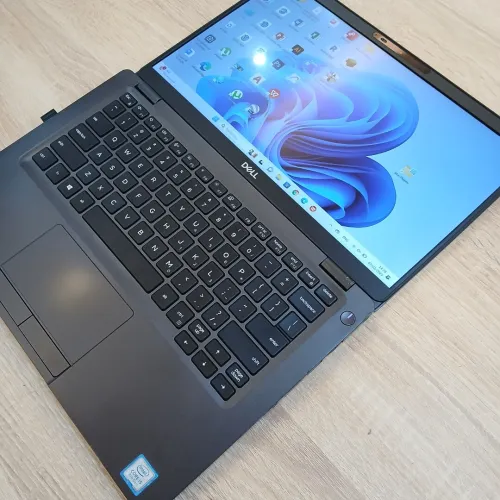 Laptop DELL Latitude 5300 tactile    