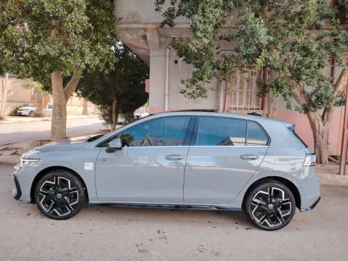 Volkswagen Golf 8 2025 R-Line