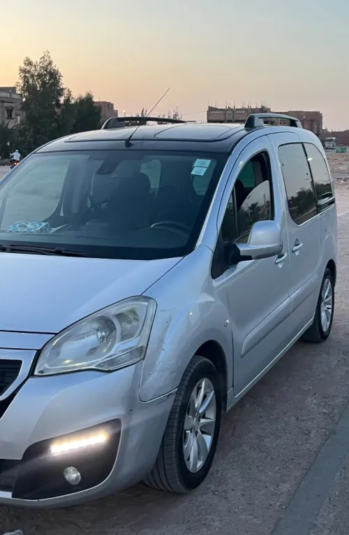 Peugeot Partner 2017 Tepee Allure 