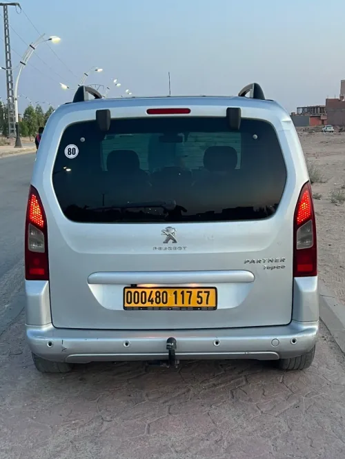 Peugeot Partner 2017 Tepee Allure 