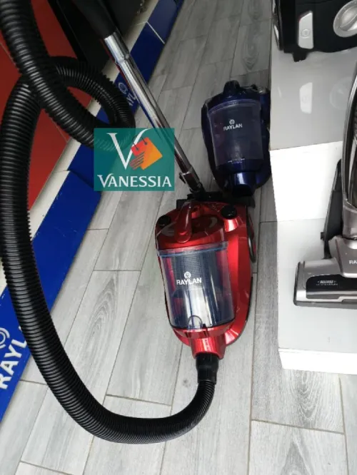 Aspirateur 1600W Marque Raylan Couleur Rouge