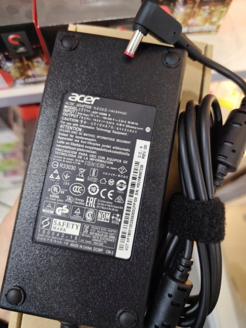 Plusieurs modèles de chargeurs pc portable #Dell #Acer #Asus #Lenovo #thinkpad #Asus بيع شارجور بيسي