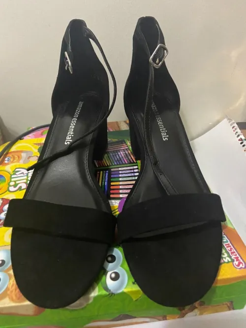 sandales porteés une seule fois