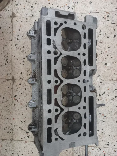 Culasse Renault 1.2 16v  d'origine 