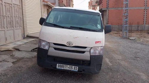 HIACE TOYOTA HIACE 2015