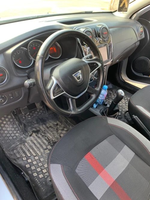 Dacia Stepway 2023 Stepway 1,6 ess thkrud 2023 machi 105000