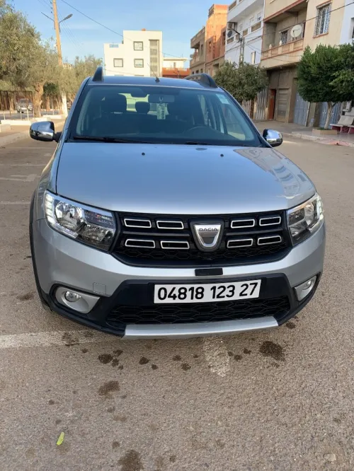 Dacia Stepway 2023 Stepway 1,6 ess thkrud 2023 machi 105000