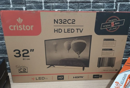 .Téléviseur Cristor 32p + support + démo