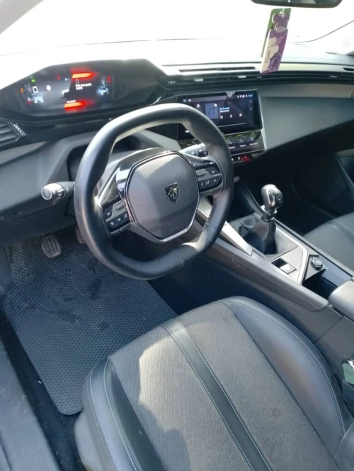 Peugeot 308 2023 First Edition
